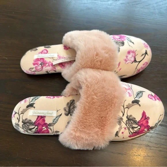 NWT Victoria’s Secret Slippers Floral Flowers Cozy Size Large (9-10) - Picture 2 of 5